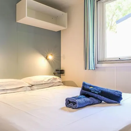 Iscrixedda By Interhome * لوتْسوراي