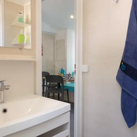 בית נופש Iscrixedda By Interhome לוצוראי